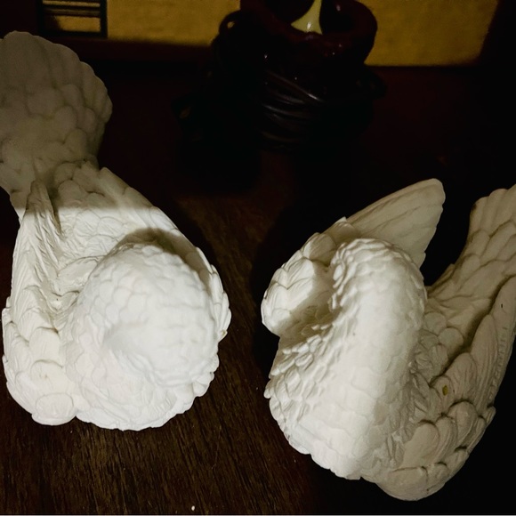 A. Santini, Alabaster Accents Classic Figure Of Dove Figurines By A